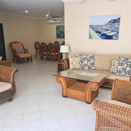 Butterfly Garden Boutique Residences By Frasier, A Lifestyle Destination Apt And Villas 1 To 3 Bedroom Units, 2 Full Bathrooms, Rain Shower, Spa Bath, Complete Kitchen, Staff 24-7,Fast Fiber Optic Wifi, 55" Smart Tv'S, Free Bbq, Pattaya Zewnętrze zdjęcie