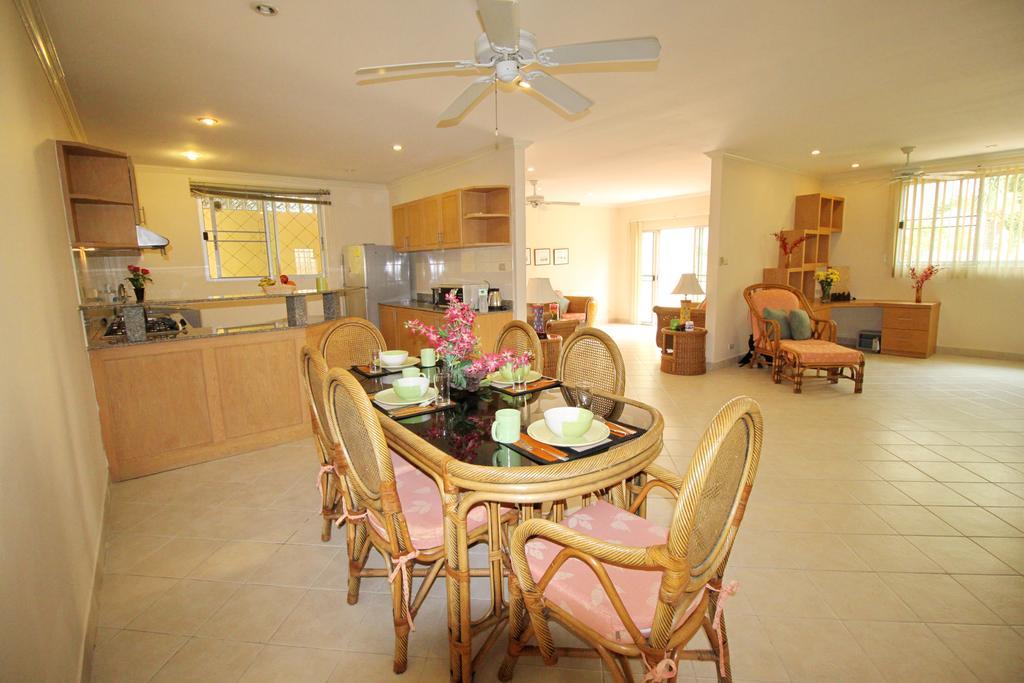 Butterfly Garden Boutique Residences By Frasier, A Lifestyle Destination Apt And Villas 1 To 3 Bedroom Units, 2 Full Bathrooms, Rain Shower, Spa Bath, Complete Kitchen, Staff 24-7,Fast Fiber Optic Wifi, 55" Smart Tv'S, Free Bbq, Pattaya Pokój zdjęcie