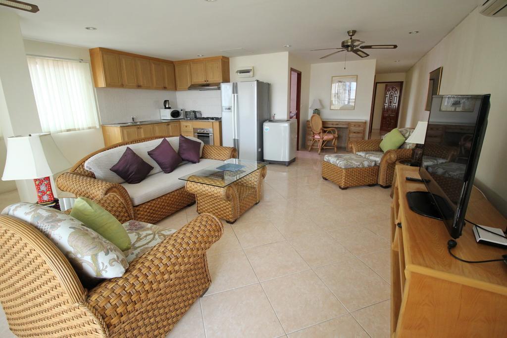 Butterfly Garden Boutique Residences By Frasier, A Lifestyle Destination Apt And Villas 1 To 3 Bedroom Units, 2 Full Bathrooms, Rain Shower, Spa Bath, Complete Kitchen, Staff 24-7,Fast Fiber Optic Wifi, 55" Smart Tv'S, Free Bbq, Pattaya Pokój zdjęcie