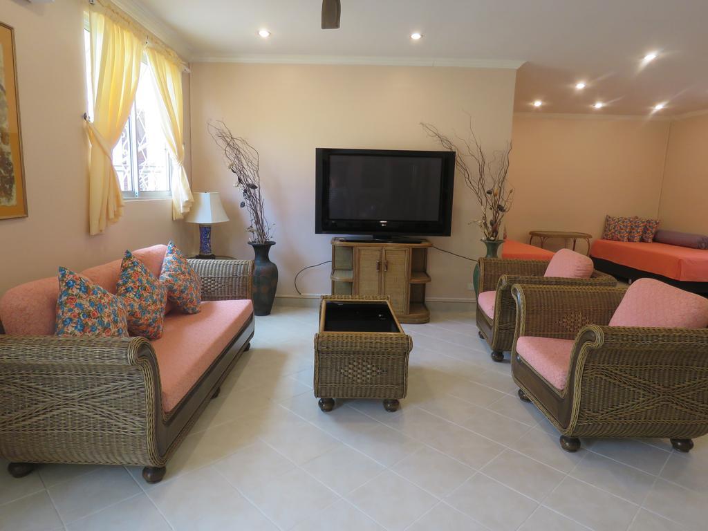 Butterfly Garden Boutique Residences By Frasier, A Lifestyle Destination Apt And Villas 1 To 3 Bedroom Units, 2 Full Bathrooms, Rain Shower, Spa Bath, Complete Kitchen, Staff 24-7,Fast Fiber Optic Wifi, 55" Smart Tv'S, Free Bbq, Pattaya Zewnętrze zdjęcie