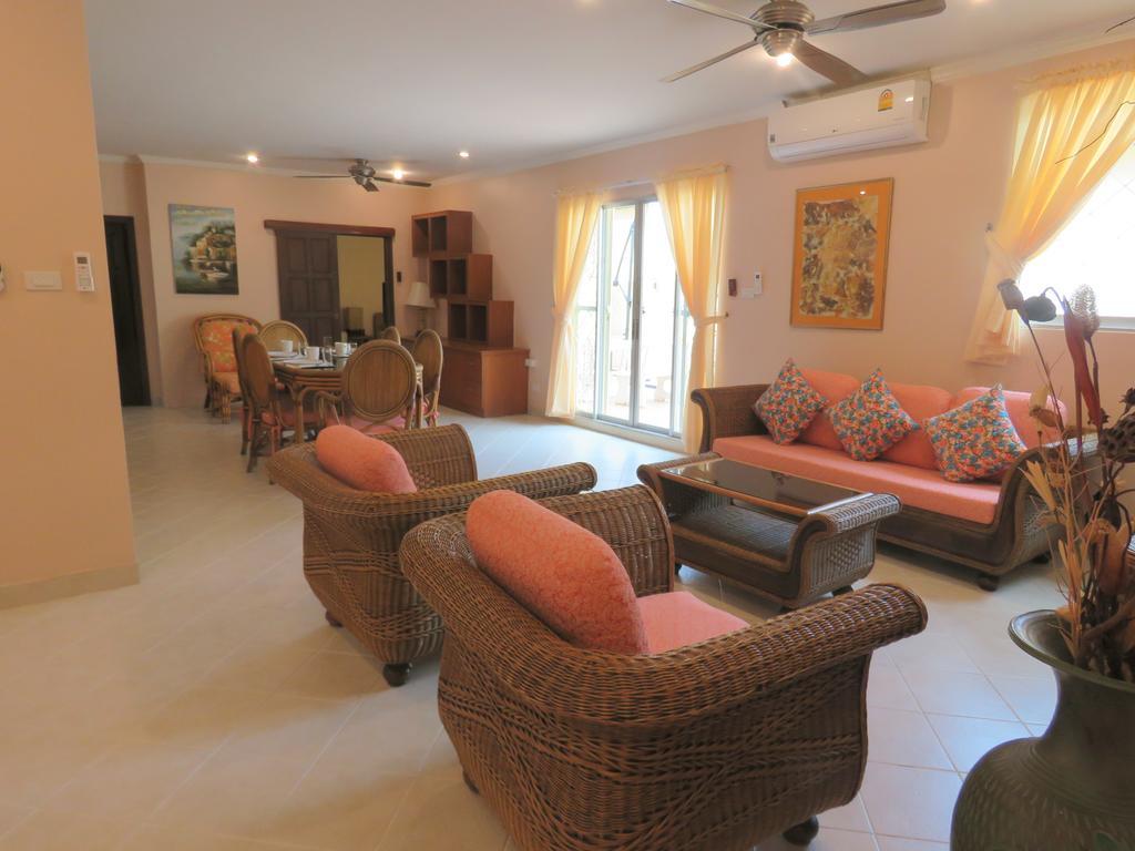 Butterfly Garden Boutique Residences By Frasier, A Lifestyle Destination Apt And Villas 1 To 3 Bedroom Units, 2 Full Bathrooms, Rain Shower, Spa Bath, Complete Kitchen, Staff 24-7,Fast Fiber Optic Wifi, 55" Smart Tv'S, Free Bbq, Pattaya Zewnętrze zdjęcie