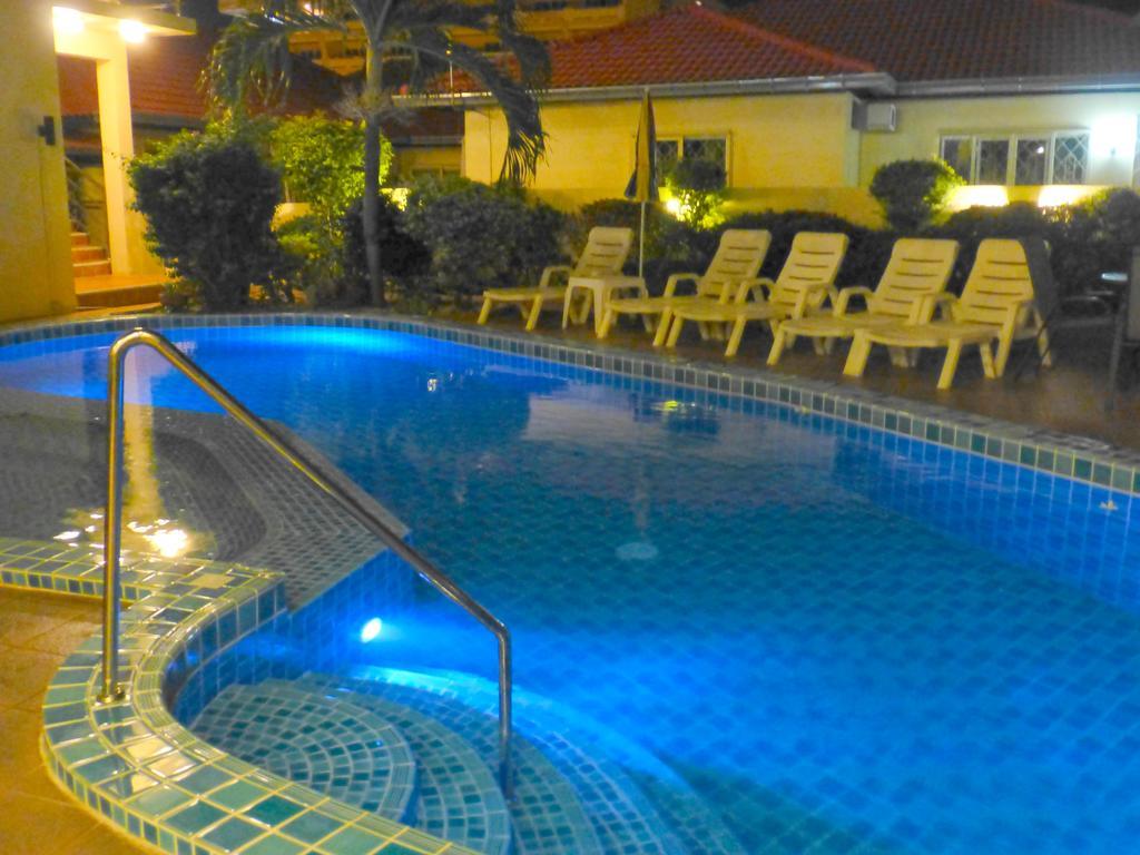 Butterfly Garden Boutique Residences By Frasier, A Lifestyle Destination Apt And Villas 1 To 3 Bedroom Units, 2 Full Bathrooms, Rain Shower, Spa Bath, Complete Kitchen, Staff 24-7,Fast Fiber Optic Wifi, 55" Smart Tv'S, Free Bbq, Pattaya Pokój zdjęcie
